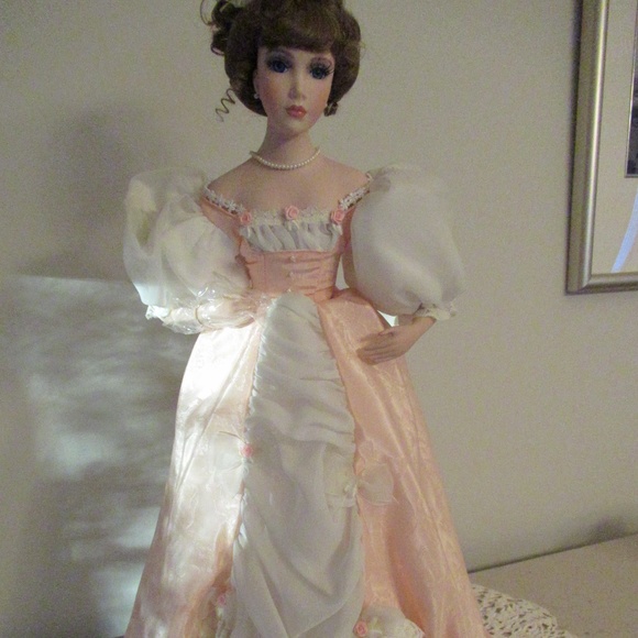 "Joy of Motherhood" Show Stopper Porcelain Doll - Picture 5 of 14
